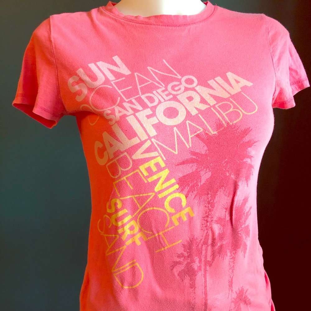 California Summer pink tee